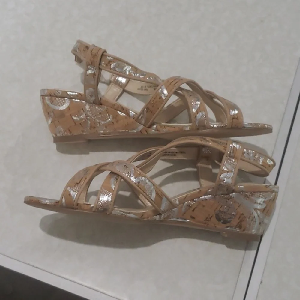 Cinderella of boston  size 2.5 W‎